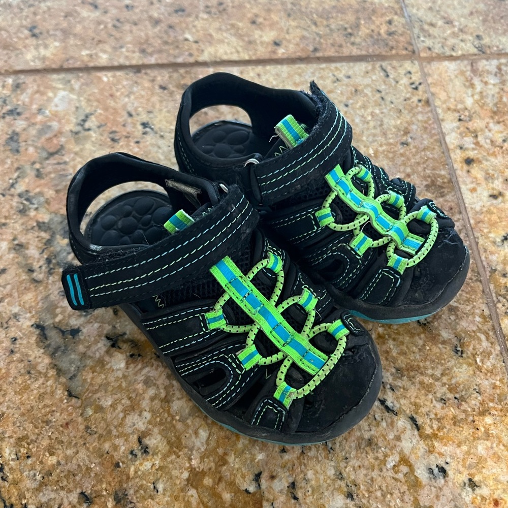 Toddler sandals size 7 wondernation